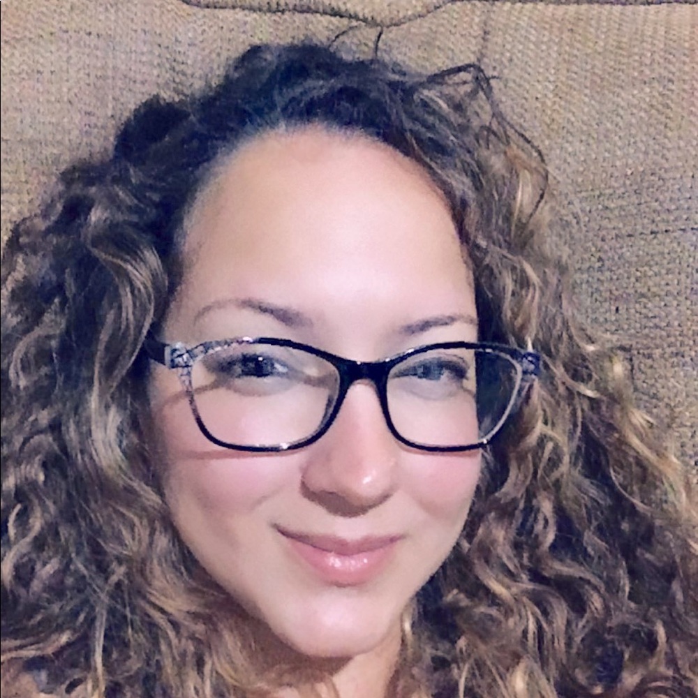 Meet your Posher, Arlette